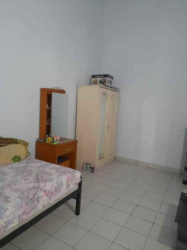 dijual rumah perumahan taman kota