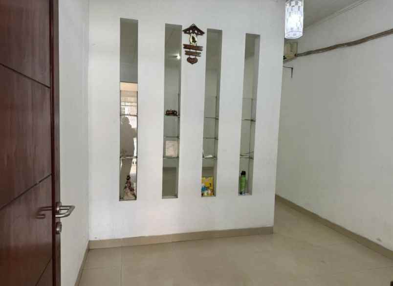 dijual rumah perumahan taman kota jl