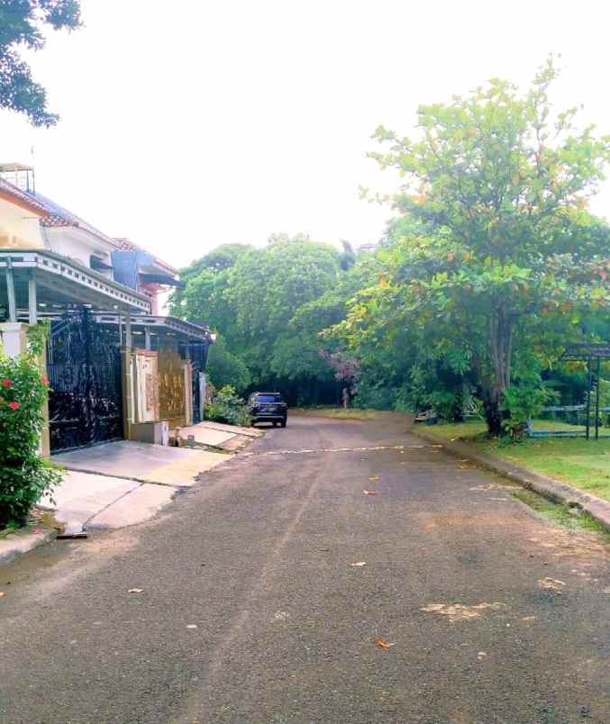 dijual rumah perumahan the royal