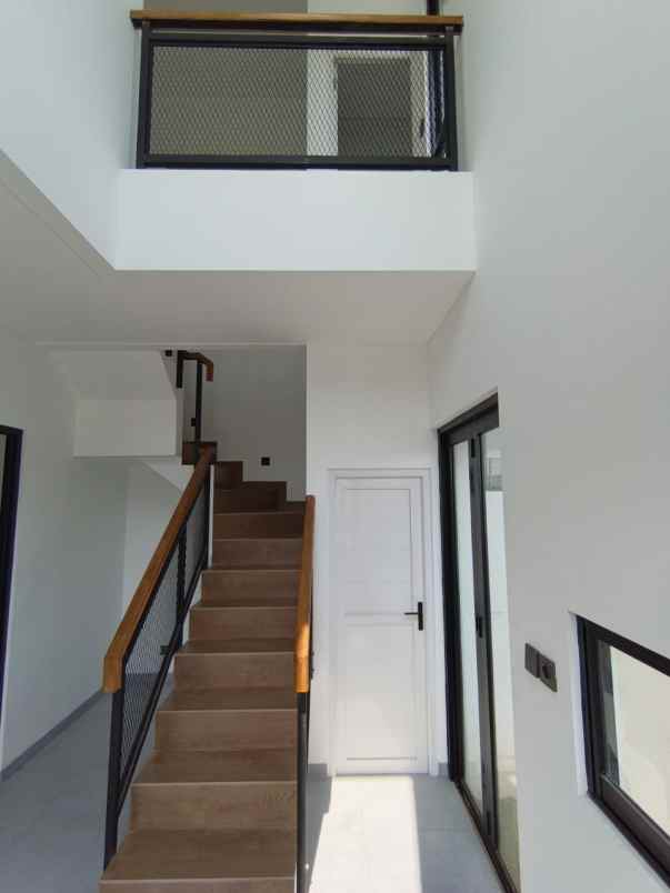 dijual rumah perwira bekasi utara