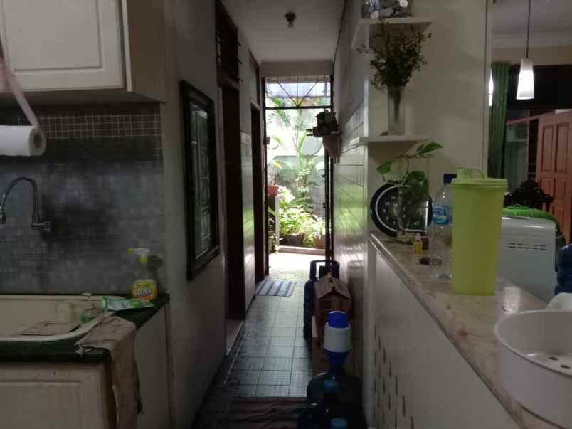 dijual rumah pesanggrahan