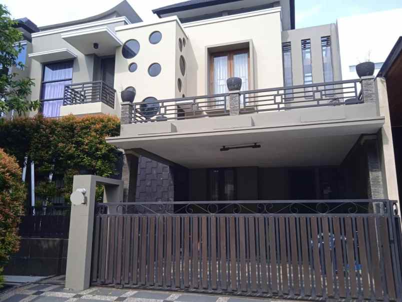 dijual rumah pesona khayangan depok