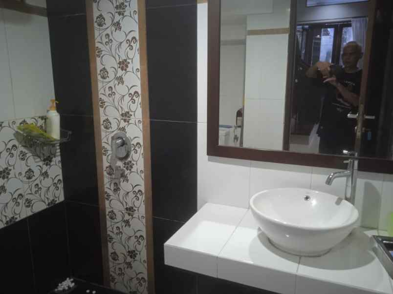 dijual rumah pesona khayangan depok