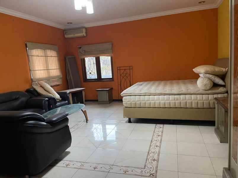 dijual rumah pinus regency