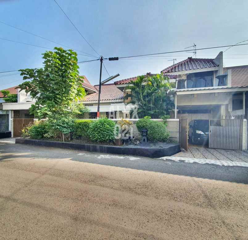 dijual rumah pondok bambu jakarta timur