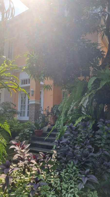 dijual rumah pondok gede