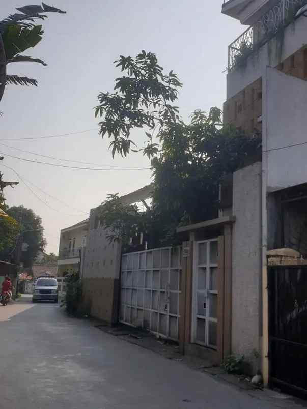 dijual rumah pondok gede