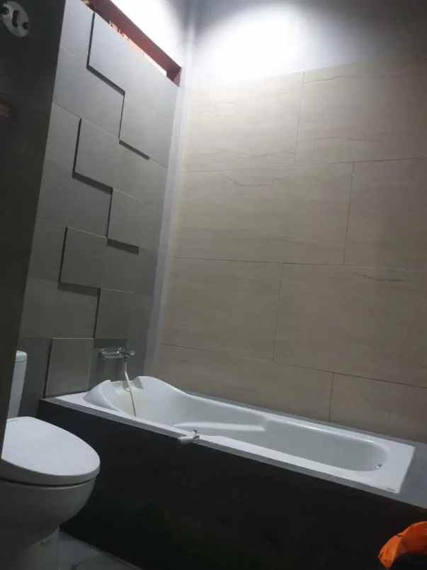 dijual rumah pondok gede