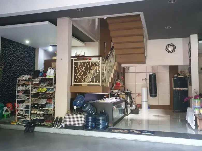 dijual rumah pondok gede