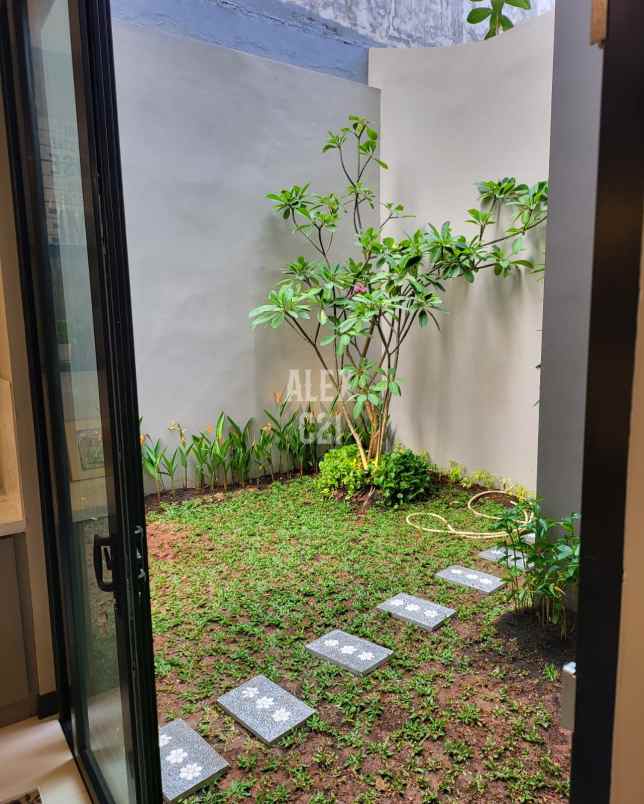 dijual rumah pondok indah jakarta selatan