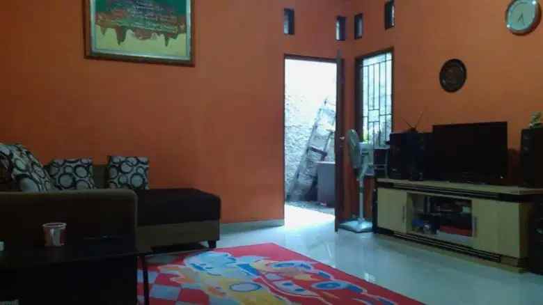 dijual rumah pondok kacang