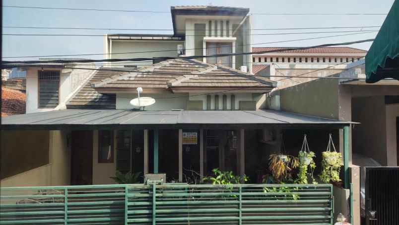 dijual rumah pondok pucung