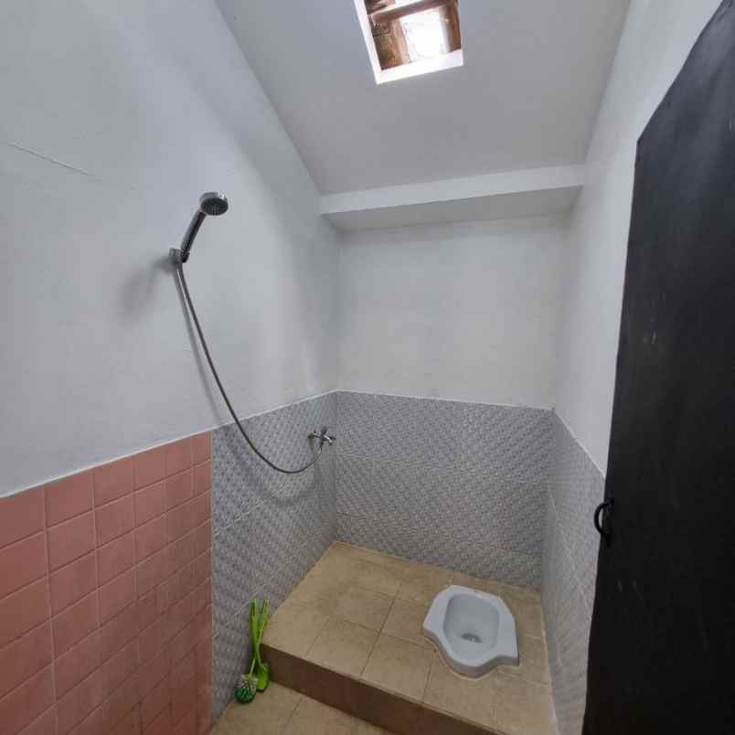 dijual rumah potorono