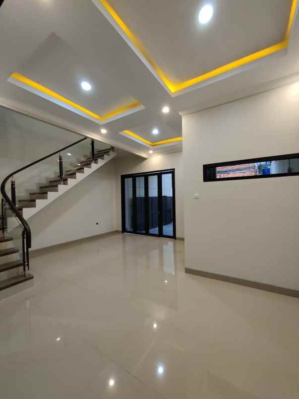 dijual rumah pulo asem