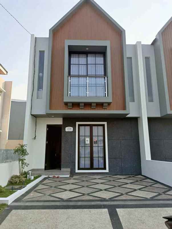 dijual rumah puri safira regency