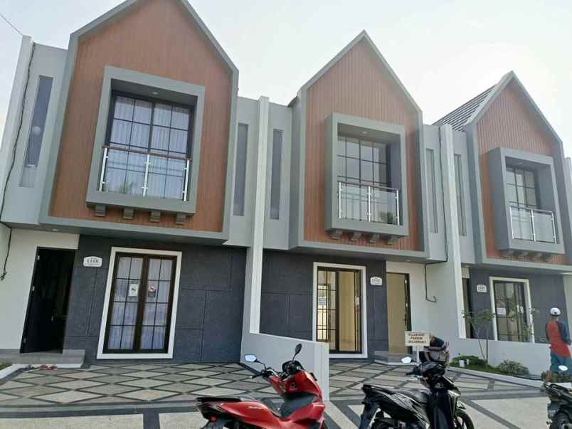 dijual rumah puri safira regency