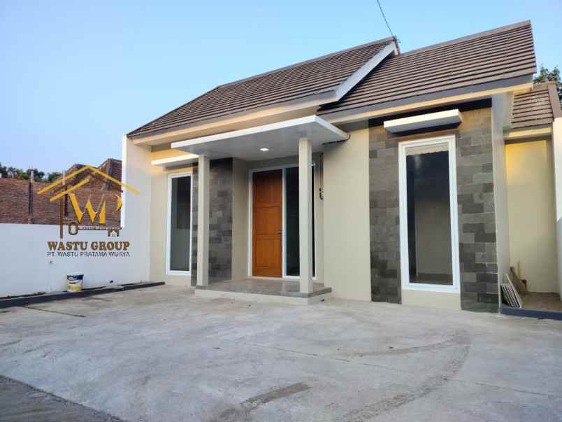 dijual rumah purwomartani kalasan