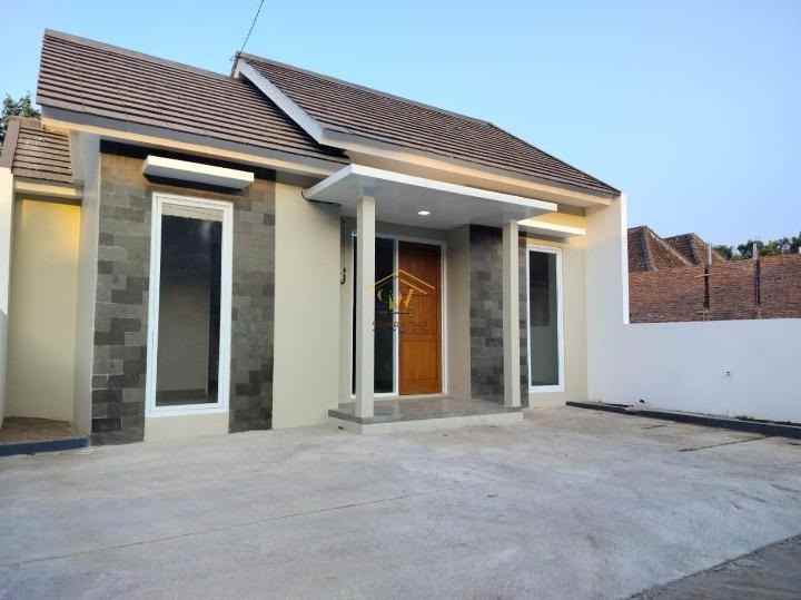 dijual rumah purwomartani kalasan