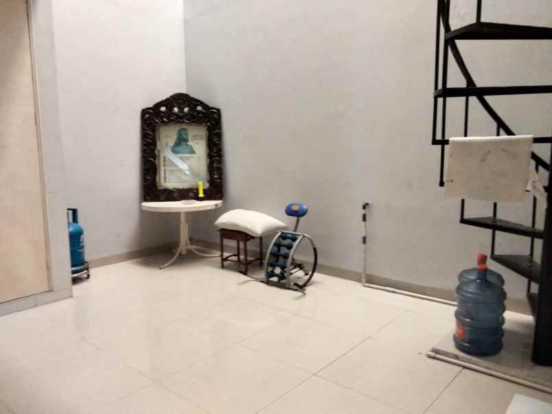 dijual rumah raffles hills housing