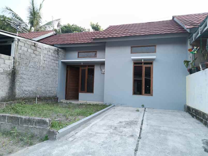 dijual rumah randusari kec prambanan