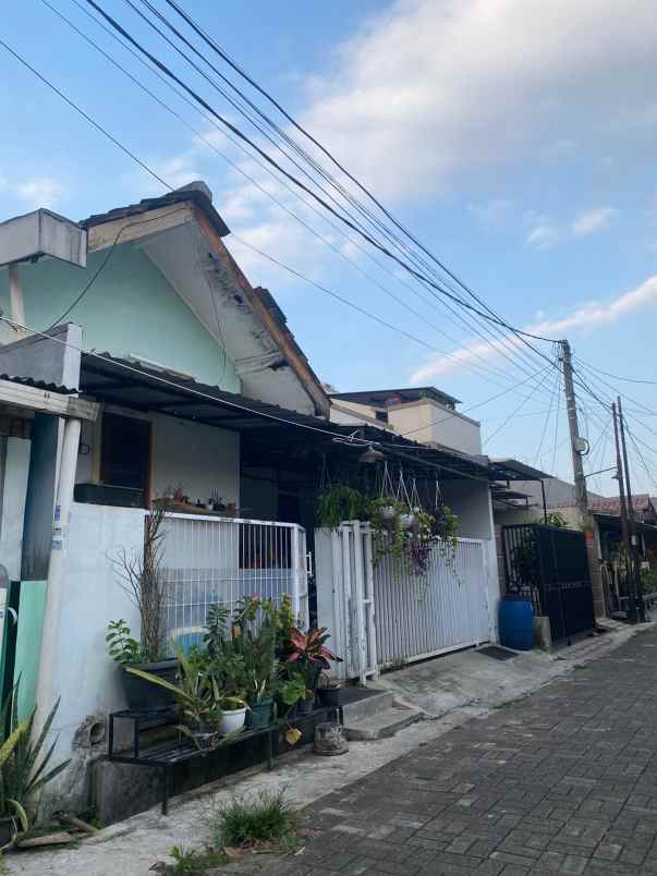 dijual rumah rangkapan jaya baru kec