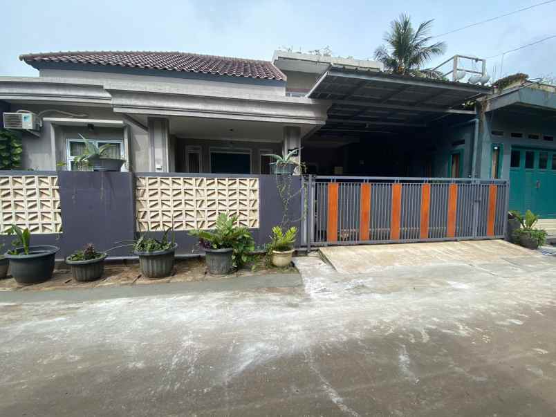 dijual rumah rangkapan jaya baru kec