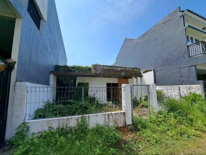 dijual rumah raya keputih