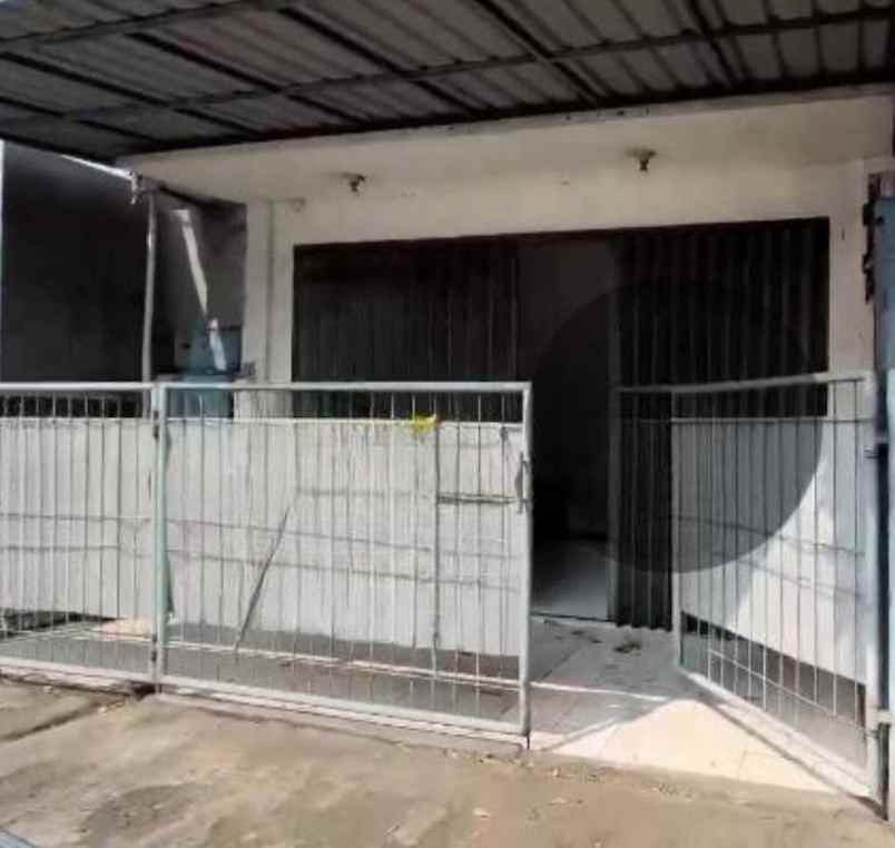 dijual rumah raya simokerto