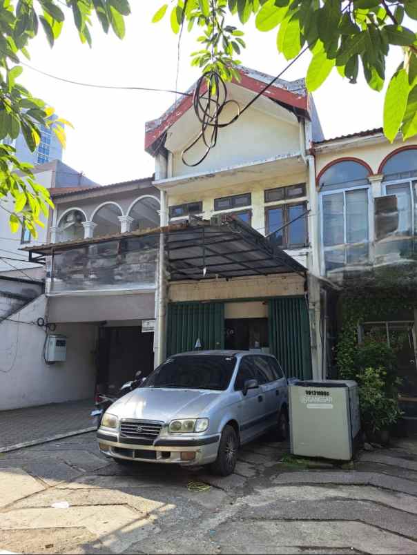 dijual rumah raya tenggilis