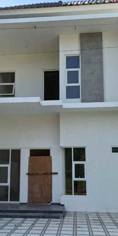 dijual rumah readystok perum arumba di kota malang