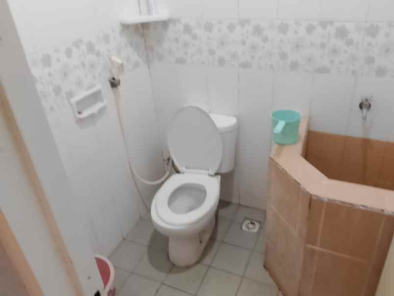 dijual rumah rogojembangan timur