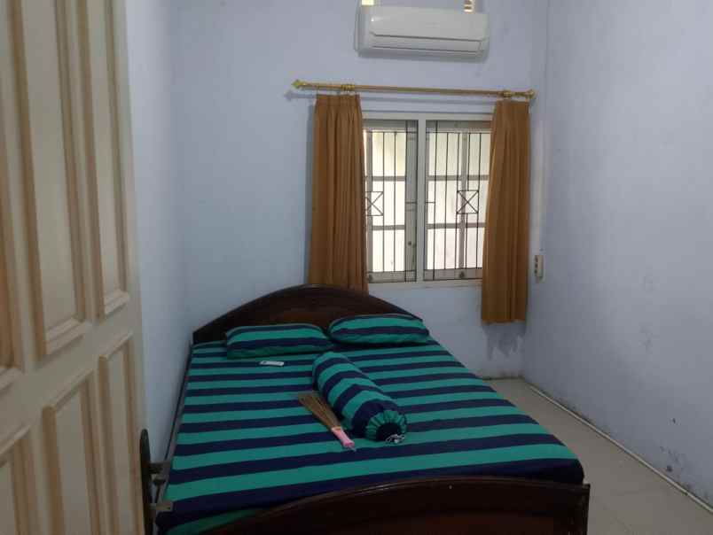 dijual rumah rogojembangan timur