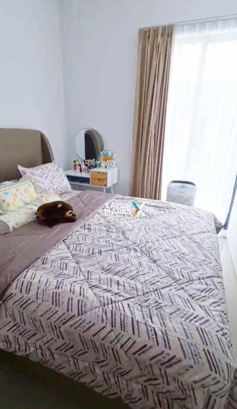 dijual rumah royal residence