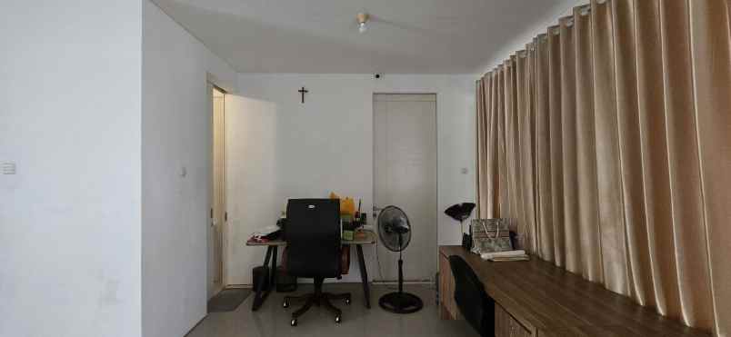 dijual rumah royal residence wiyung