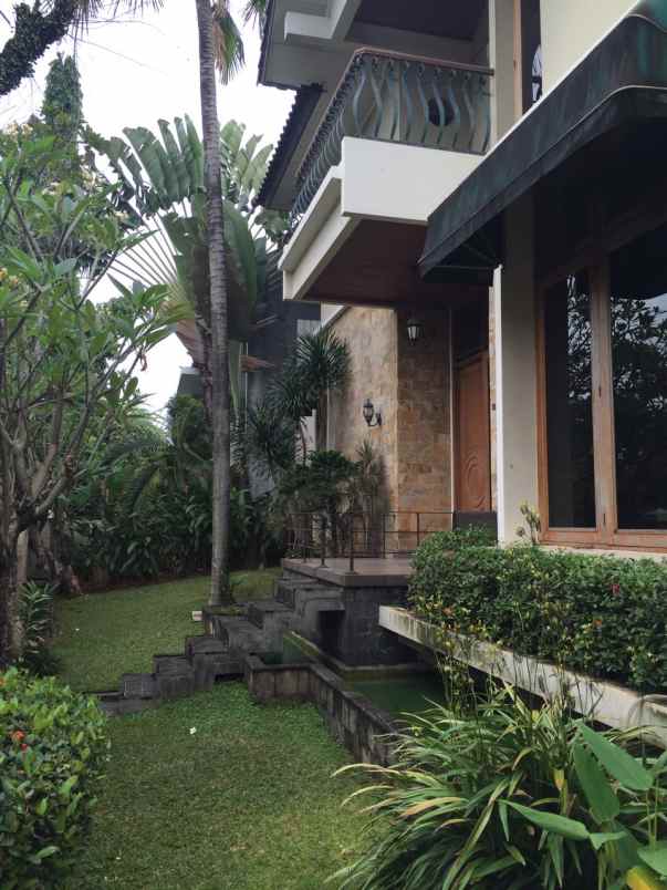 dijual rumah rumah di jln permata hijau