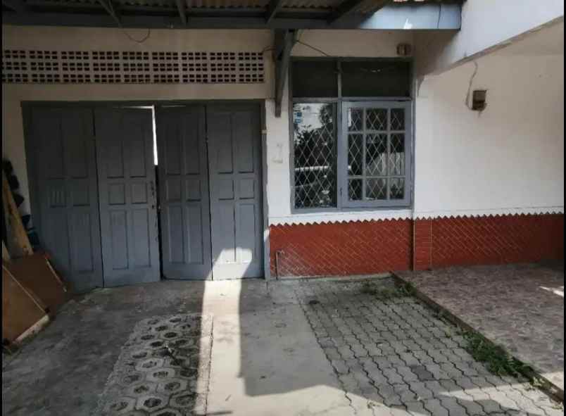 dijual rumah rungkut asri