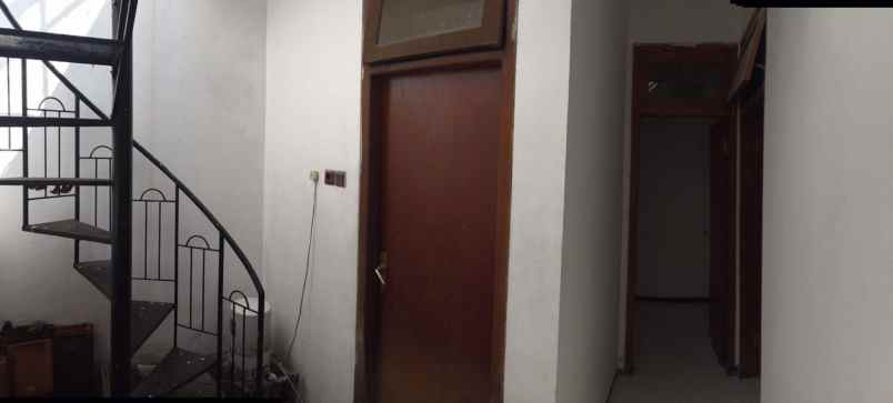 dijual rumah rungkut barata