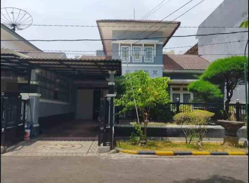 dijual rumah rungkut mapan