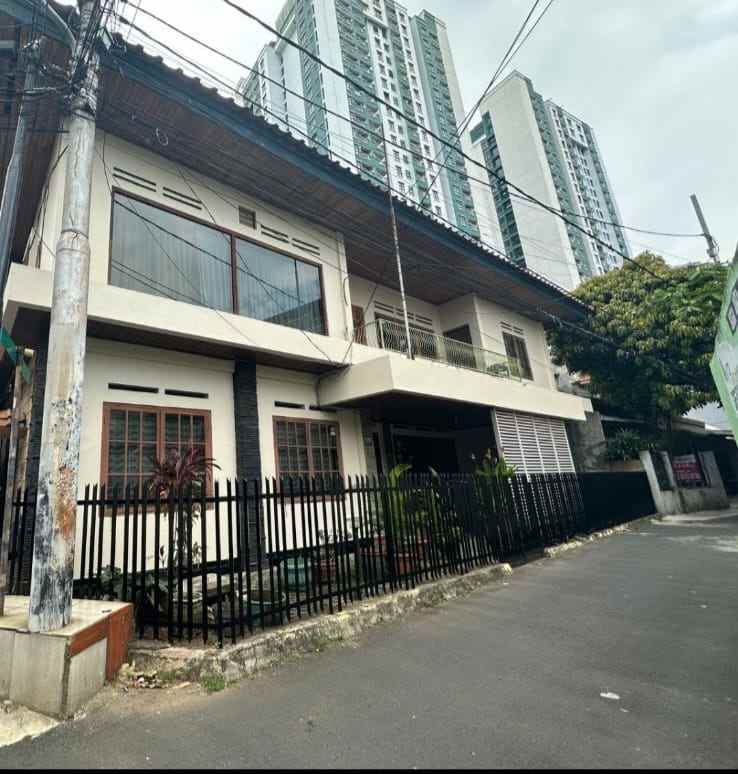 dijual rumah salemba