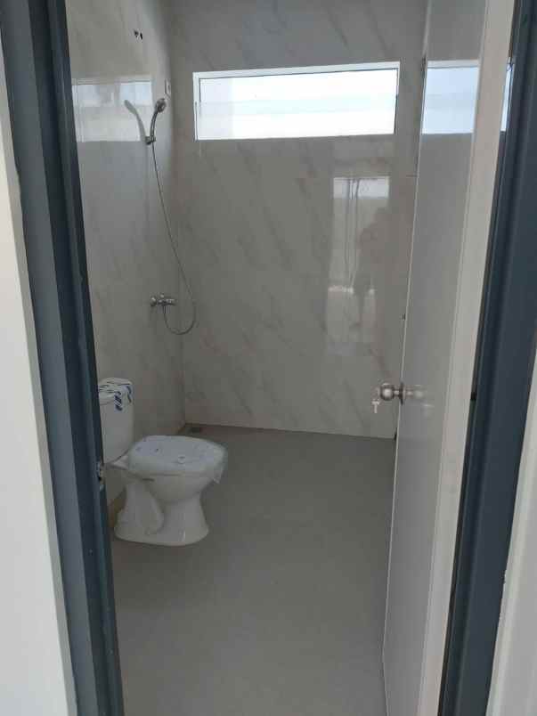 dijual rumah satelit utara