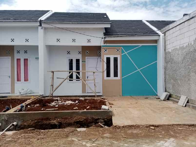 dijual rumah sebrang pom bensin beber