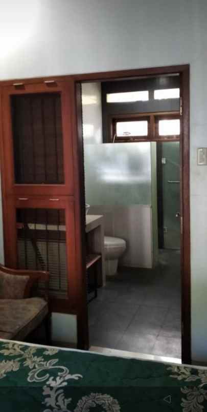 dijual rumah second asri di tanah baru depok