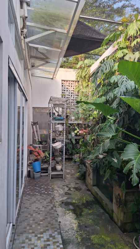 dijual rumah second hook terawat di pengasinan depok