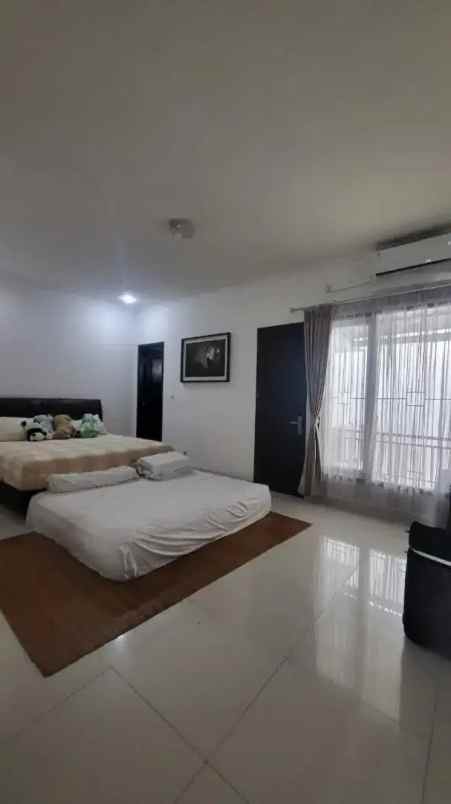 dijual rumah semi furnished di bsd nusaloka