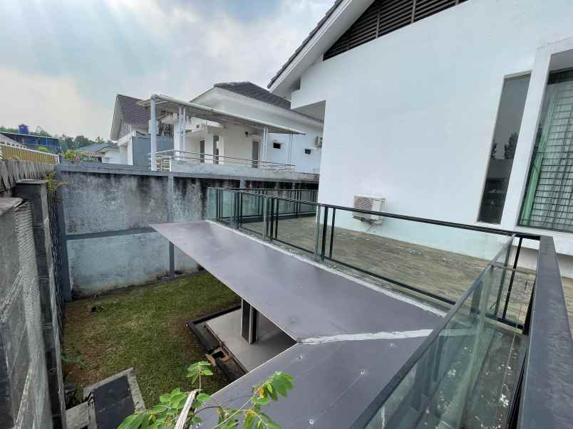 dijual rumah sentul city