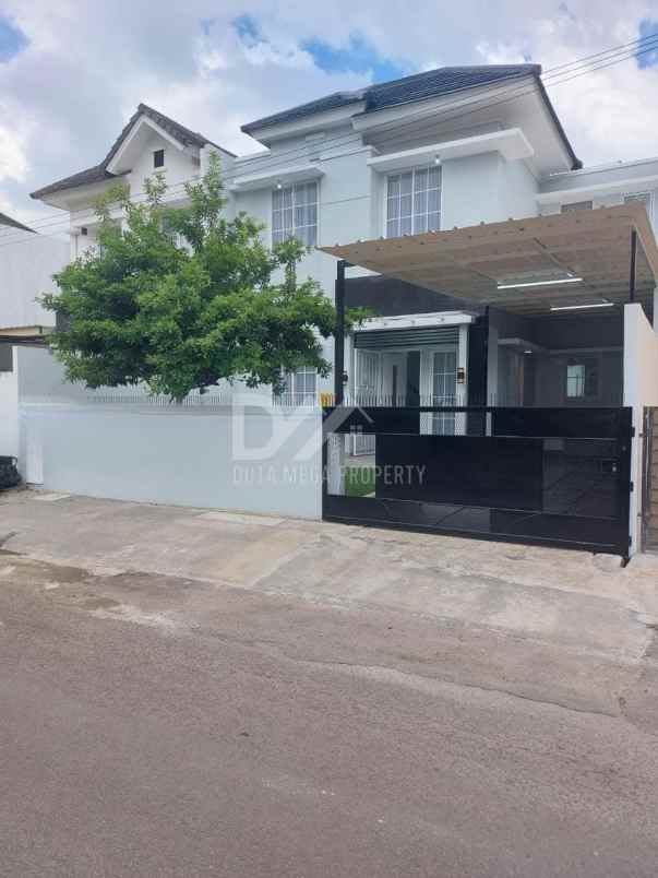dijual rumah serpong park