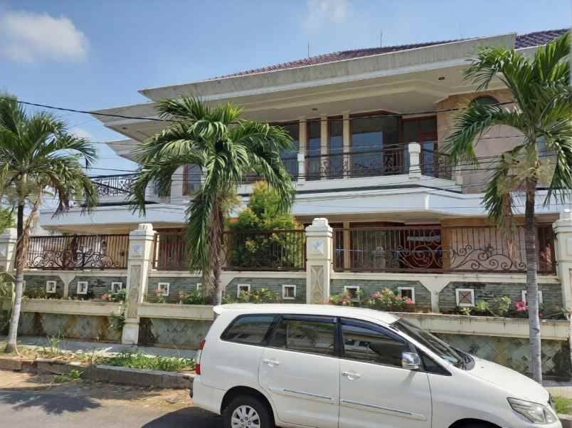 dijual rumah seruni surabaya pusat