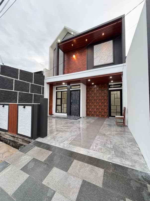 dijual rumah siap huni 2 lanati