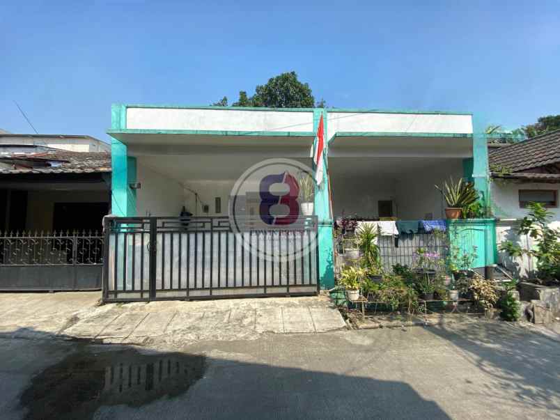 dijual rumah siap huni dalam komplek area pondok aren