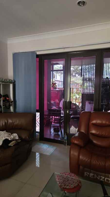 dijual rumah siap huni di podomoro park huk